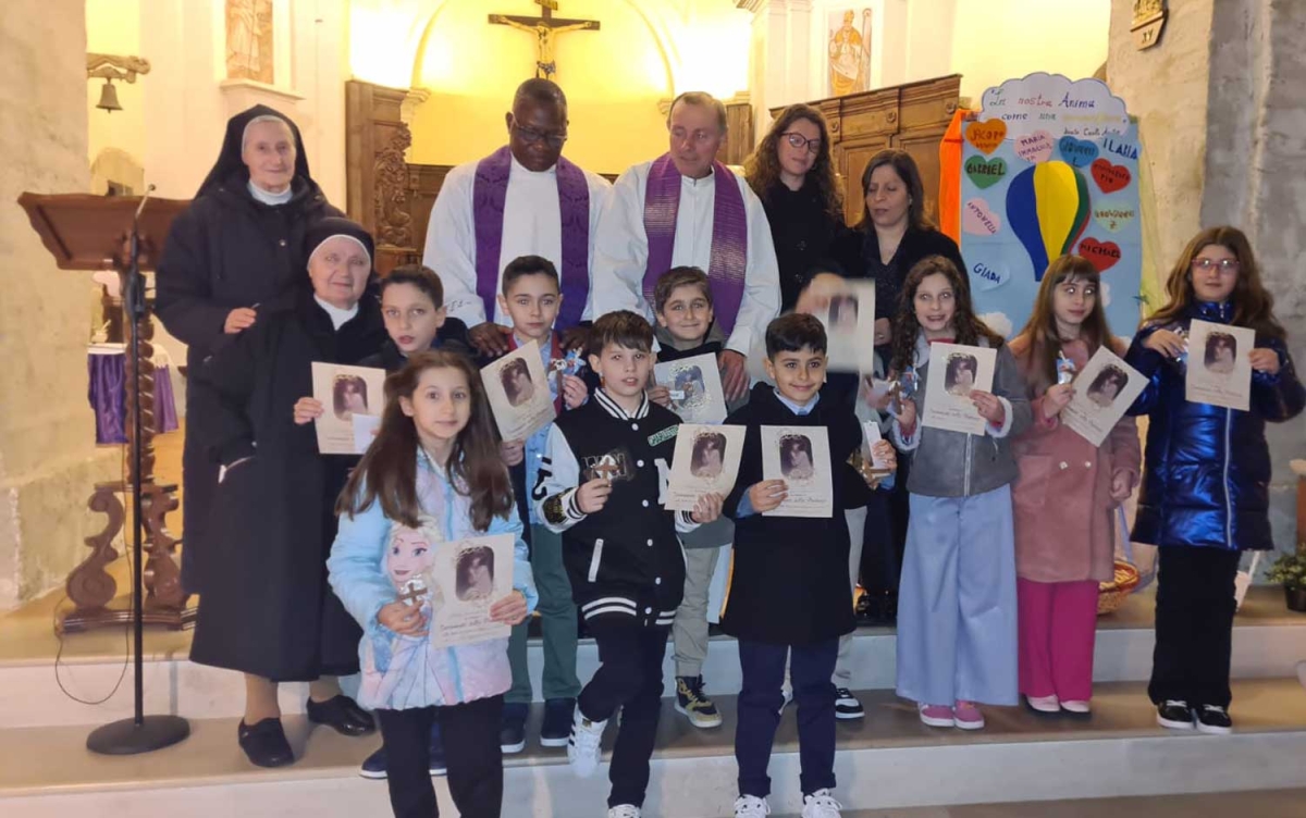 Testimonianza delle suore MCSC di Pietrapertosa nella catechesi Parrocchiale